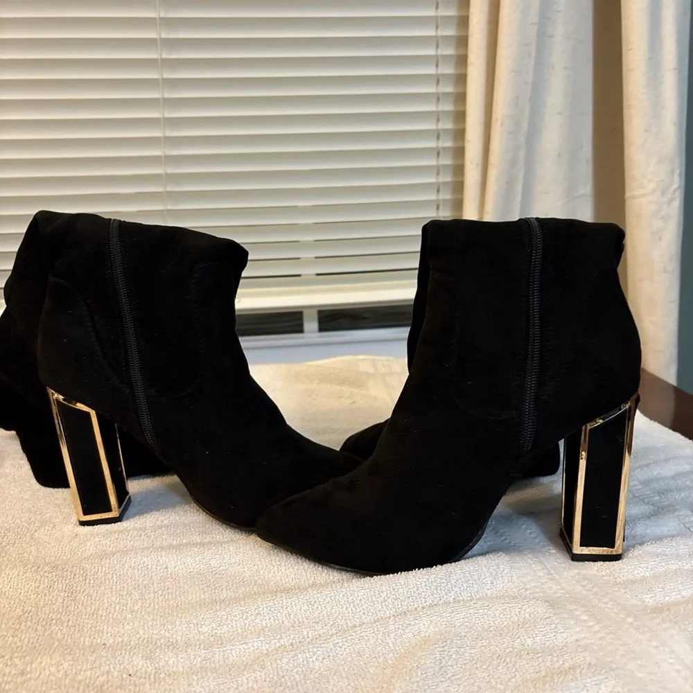 Bamboo Elegant Black Knee-High Women's Boots
